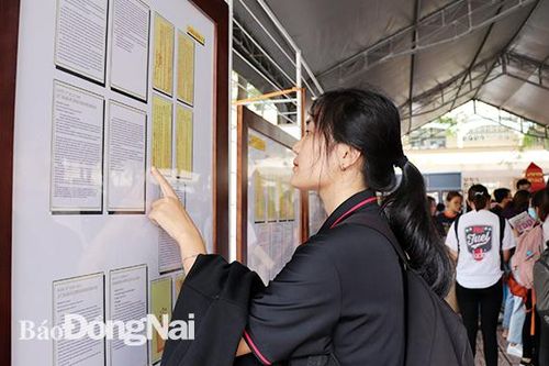 Khai mạc triển lãm 'Hoàng Sa, Trường Sa của Việt Nam - Những bằng chứng lịch sử và pháp lý