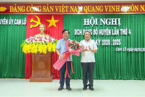 Ông Ngô Quang Chiến được bầu giữ chức vụ Bí thư Huyện ủy Cam Lộ