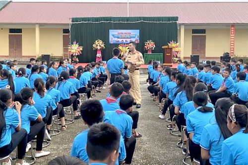 Nâng cao ý thức chấp hành Luật Giao thông trong học sinh