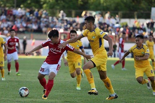 Lứa trẻ liên tiếp vô địch, bóng đá Nghệ An nghèo vẫn hoàn nghèo