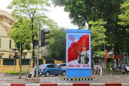 Phố phường rực rỡ chào mừng 1010 năm Thăng Long - Hà Nội