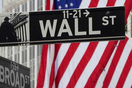 Chứng khoán Mỹ giảm mạnh vì ông Trump dừng đàm phán gói cứu trợ