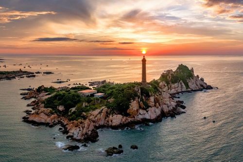 Ngọn hải đăng lâu đời nhất Việt Nam