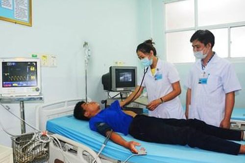 Tận tâm phục vụ người bệnh