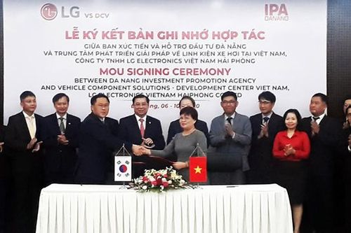 Ký kết Bản ghi nhớ về đầu tư trung tâm phát triển giải pháp về linh kiện xe hơi tại Đà Nẵng