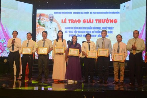 Sóc Trăng: 7 nhà giáo đạt giải Cuộc thi sáng tác tác phẩm văn học, nghệ thuật