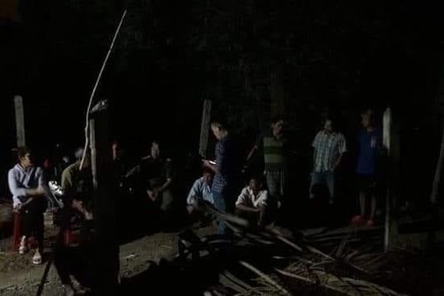 Nghệ An: Nghi án con trai sát hại mẹ rồi dùng dao tự sát