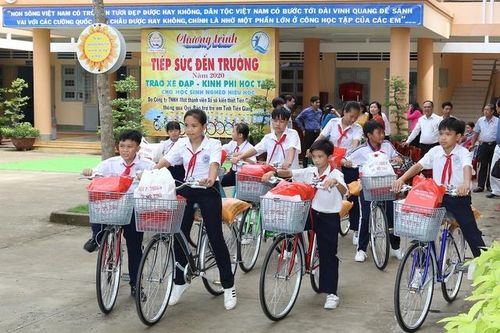 Tiền Giang: Tiếp sức đến trường học sinh hoàn cảnh khó khăn