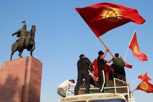 Biểu tình ở Kyrgyzstan: Đâu chỉ là can qua phút chốc !