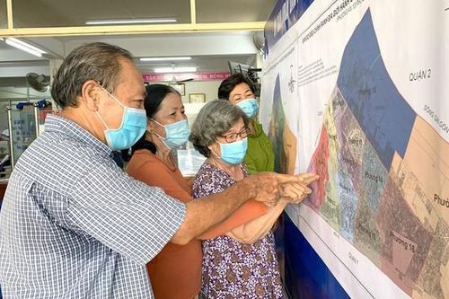 Sáp nhập các quận, phường ở TPHCM: Lo đời sống người dân bị xáo trộn
