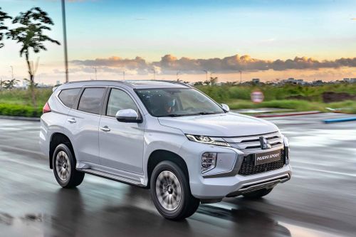 SUV cỡ trung tại Việt Nam cạnh tranh mạnh về cuối năm?