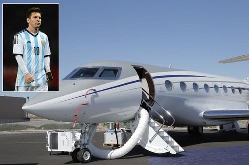 Messi dùng máy bay sang chảnh đưa đón đồng đội