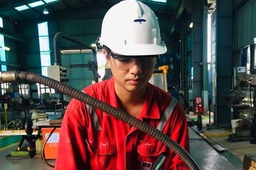 Bản lĩnh người thợ trẻ