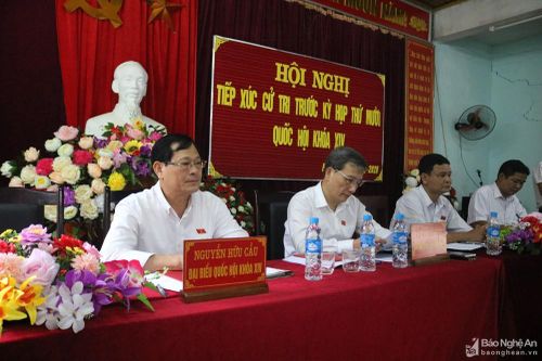 Cử tri Kỳ Sơn đề nghị ngừng hỗ trợ chính sách cho hộ nghèo