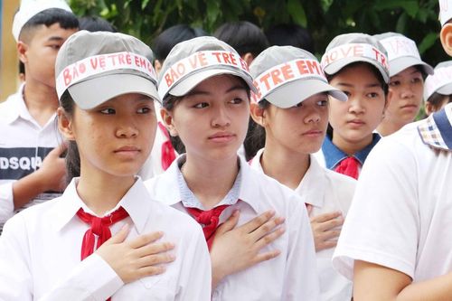 Học sinh miền núi Nghệ An hưởng ứng Ngày Quốc tế trẻ em gái