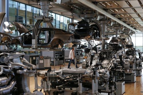 Sản xuất công nghiệp của Đức bất ngờ sụt giảm trong tháng Tám
