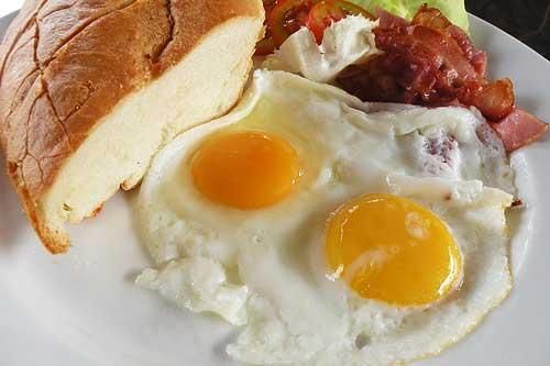 Những thực phẩm kết hợp với trứng có thể gây ngộ độc