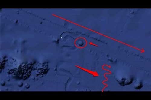 Bí ẩn vật thể dài 4km di chuyển dưới đáy biển