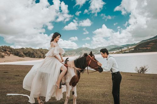 Ảnh cưới đẹp như công chúa cổ tích của Thảo Trang với ông xã điển trai kém 9 tuổi