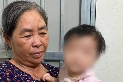 Bé gái 8 tháng tuổi ở Hải Phòng bị bỏ rơi cùng lá thư nhờ 'nuôi dạy cháu nên người'