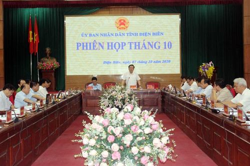 UBND tỉnh họp phiên thường kỳ tháng 10