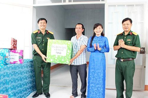 100% địa phương triển khai xây dựng nhà tình nghĩa quân dân