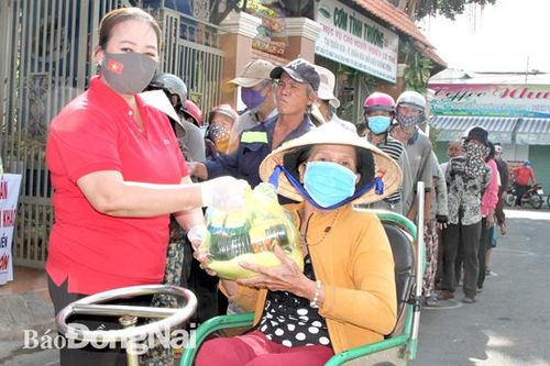 Dồn lực chăm lo đối tượng bảo trợ xã hội