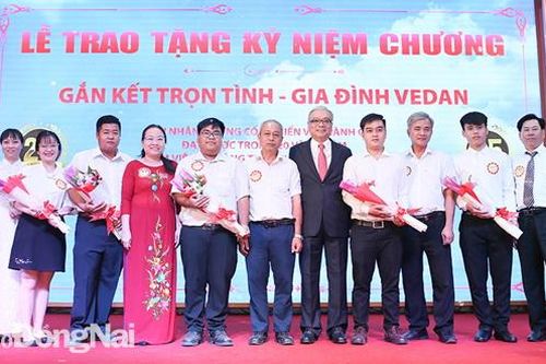 Thi đua doanh nghiệp vì người lao động
