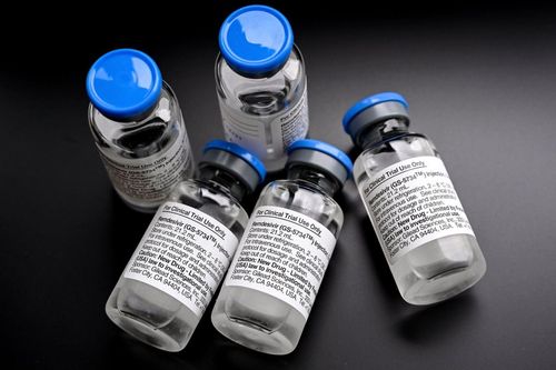 Thế giới đối mặt tình trạng thiếu thuốc kháng vi rút SARS-CoV-2