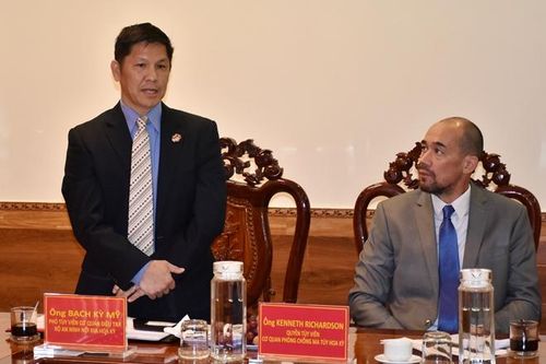 Đoàn công tác Đại sứ quán Hoa Kỳ làm việc với Công an tỉnh Bạc Liêu