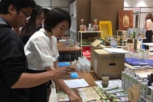 Xuất khẩu sang Singapore để hướng ra thị trường thế giới