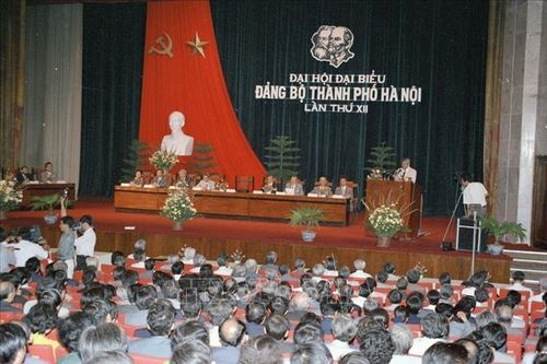 Đại hội đại biểu lần thứ XII Đảng bộ thành phố Hà Nội: Xứng danh Thủ đô Anh hùng - Thành phố Vì hòa bình