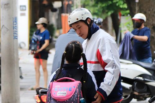 Hà Nội dịu dàng trong sớm se lạnh của mùa thu