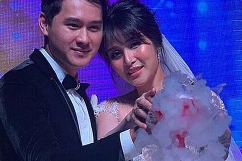 Vợ cũ cầu thủ Phan Thanh Bình bất ngờ tái hôn với chồng trẻ kém 9 tuổi