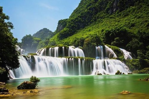Tỉnh nào cũng muốn xây sân bay: Cần thiết hay trào lưu?