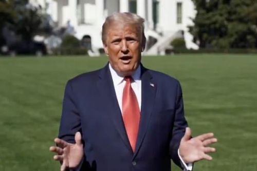 Tổng thống Trump tuyên bố không còn khả năng lây nhiễm