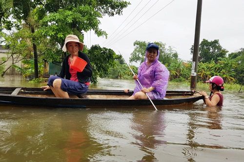 Nhiều nơi ở Đà Nẵng, Quảng Nam ngập sâu trong nước