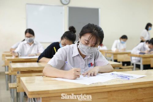 Thí sinh làm thủ tục nhập học trong thời gian 5 ngày
