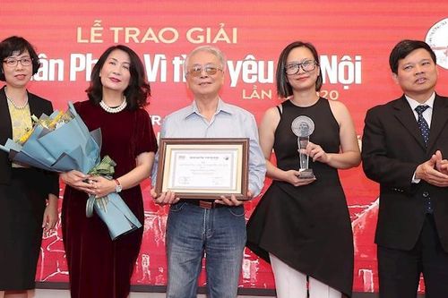 Nhạc sĩ Phú Quang được vinh danh tại giải thưởng Bùi Xuân Phái - Vì tình yêu Hà Nội