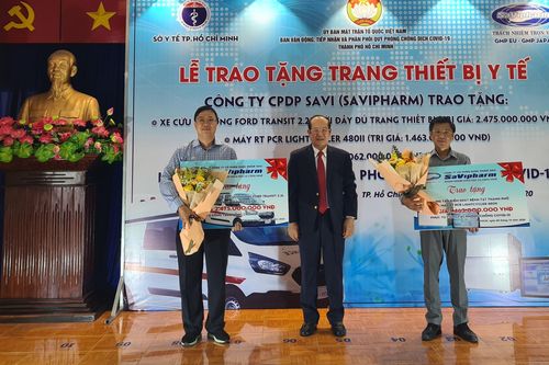 Savipharm tặng thiết bị phòng chống dịch trị giá 5 tỷ đồng ngành y tế TPHCM