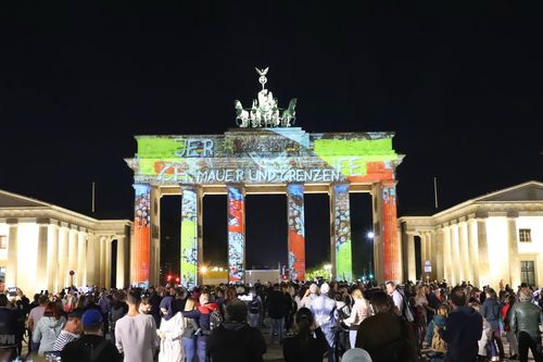 Lễ hội ánh sáng tại Berlin kỷ niệm 30 năm tái thống nhất nước Đức