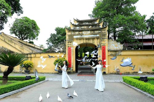 Đến thăm Hoàng thành Thăng Long trong những ngày Thu