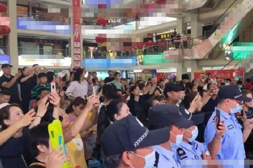 'Đường Tăng đẹp nhất màn ảnh' bị chỉ trích hết thời 'ăn mày dĩ vãng'