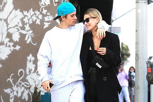 Bị công kích, vợ Justin Bieber từng không muốn thân mật với chồng trước công chúng
