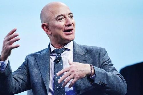 Jeff Bezos đã xây dựng đế chế bán lẻ Amazon như thế nào?