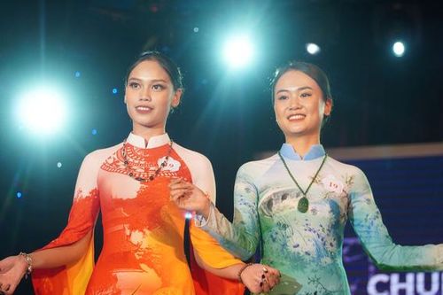 Cảnh đẹp đất nước qua những bộ sưu tập Áo dài độc đáo