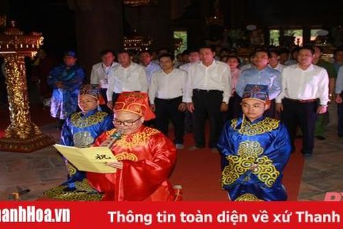 Dâng hương tưởng niệm Anh hùng dân tộc Lê Lợi