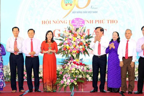 Gặp mặt kỷ niệm 90 năm ngày thành lập Hội nông dân Việt Nam