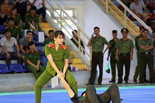 Công an Sơn La sôi nổi Hội thi bắn súng, võ thuật