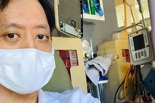 Vua Thái Lan không cho con trai một xu dù Hoàng tử đang bị lưu đày và mắc bệnh hiểm nghèo